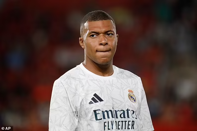 Affaire Mbappé: le Real Madrid soutient son joueur