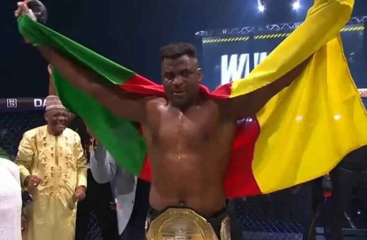 Trois ans après : Ngannou fait un retour triomphant dans l'octogone