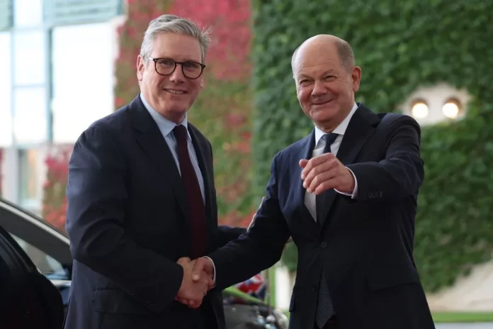 Londres et Berlin signent un accord de défense « historique » et envoient un message à Poutine