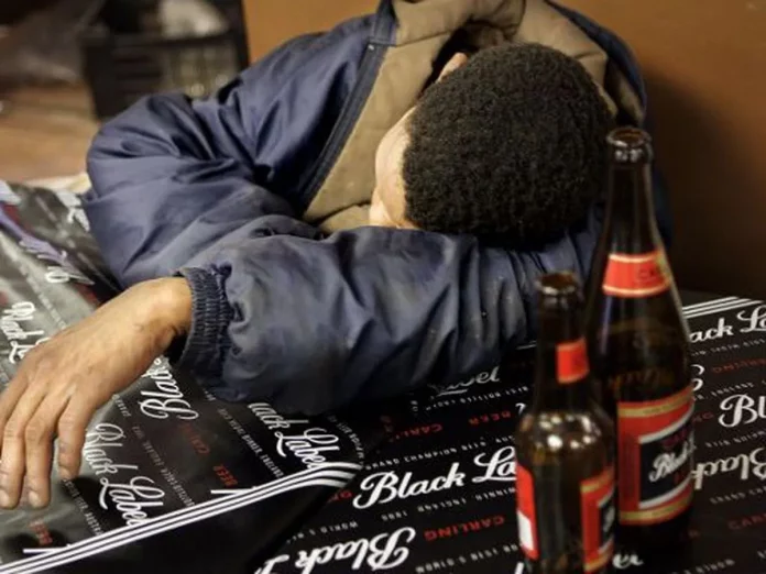 Trois repris de justice arrêtés ivres après s’être introduit dans un dépôt de boisson à Douala