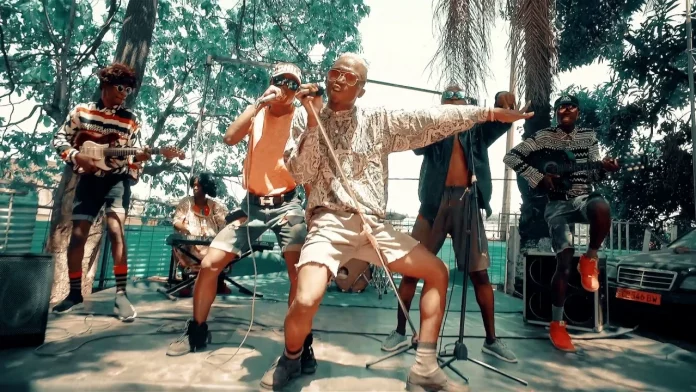 Le Mbolé : Jeune Afrique dénonce la chanson d’un groupe de jeunes artistes en raison de propos criminels