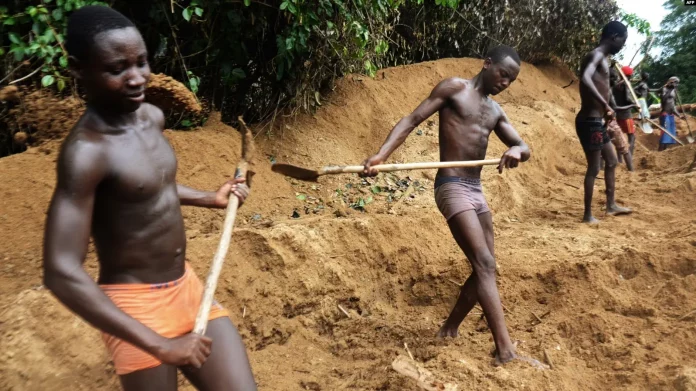 La Centrafrique de nouveau autorisée à exporter des diamants (Bangui)