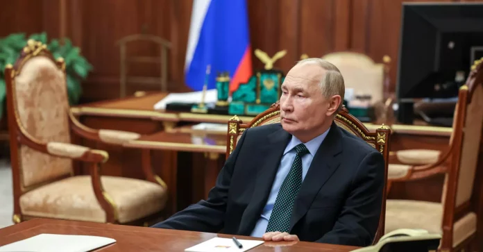 Nucléaire: Moscou brandit ses lignes rouges face aux Occidentaux