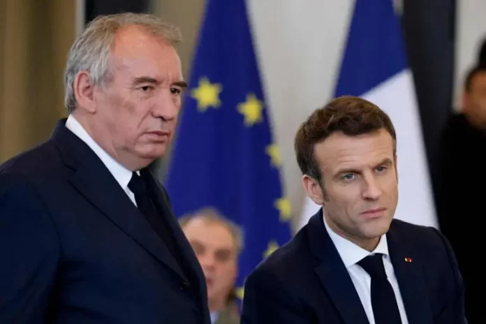 François Bayrou, premier allié de Macron, Premier ministre à l’usure