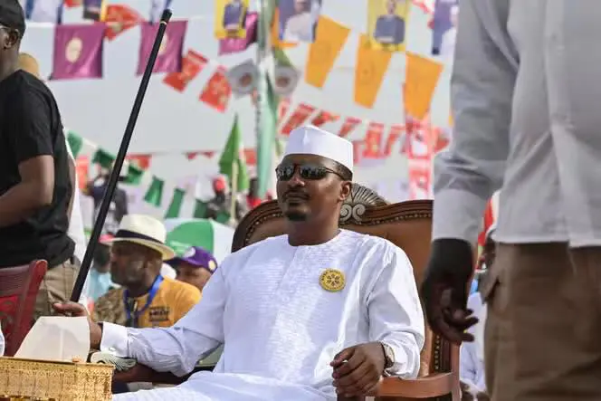 Tchad: le président élevé au rang de maréchal, comme son père