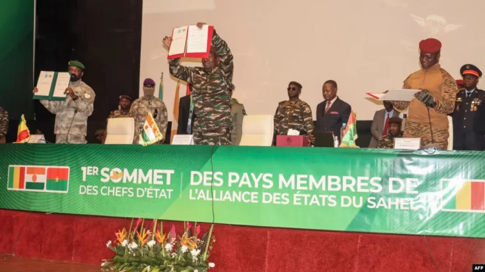 Mali, Niger et Burkina mettent en circulation leur passeport commun la semaine prochaine