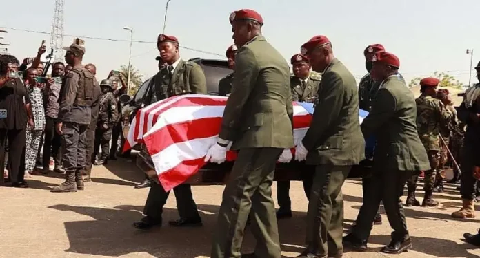 Liberia: des milliers de personnes aux funérailles de l’ex-chef de guerre Prince Johnson