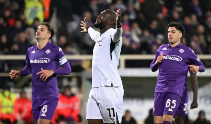 Italie: Naples domine la Fiorentina et passe seule en tête