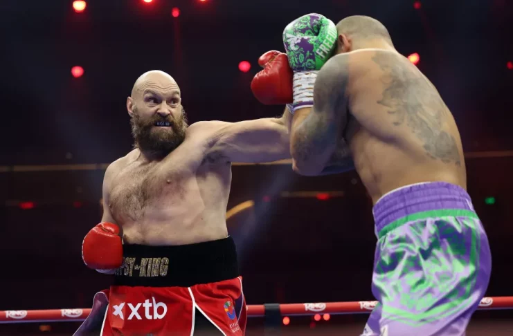 Tyson Fury : Entre gloire et combats intérieurs