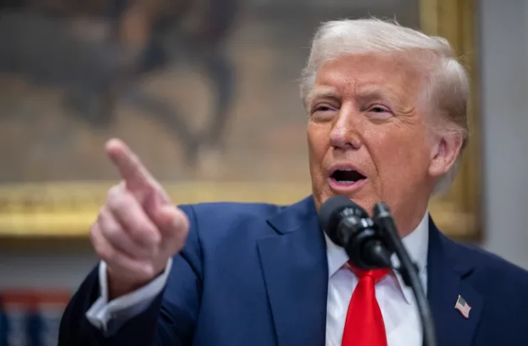 Trump accentue ses menaces contre Zelensky