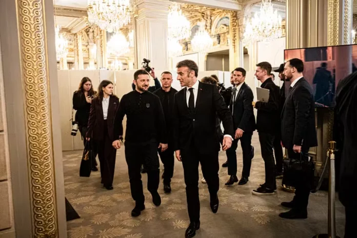 Paix en Ukraine: deux mois de discussions mouvantes et de positions tranchées