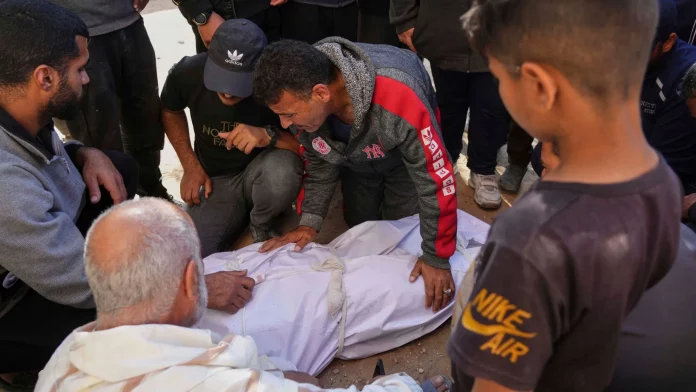 Gaza: neuf morts dans des frappes israéliennes, la trêve fragilisée