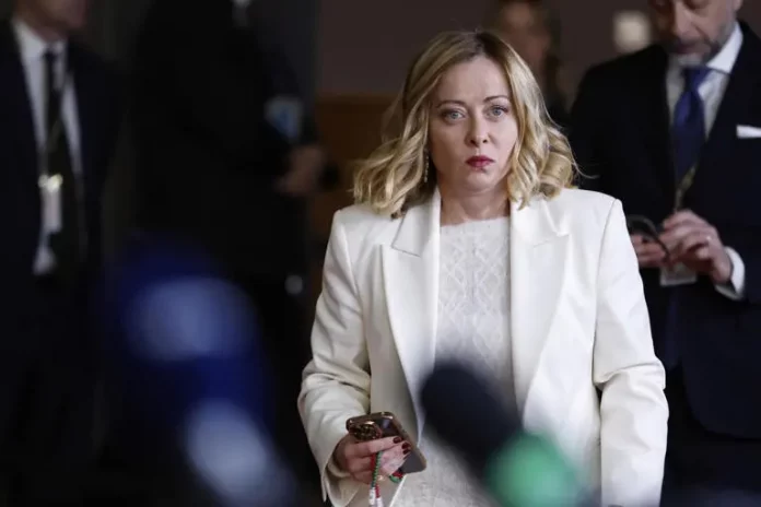 L’Italie condamnée à indemniser des migrants, Meloni proteste