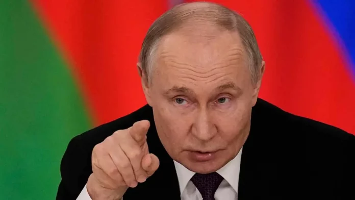 Poutine appelle les Ukrainiens à se rendre, Trump juge les discussions « productives »