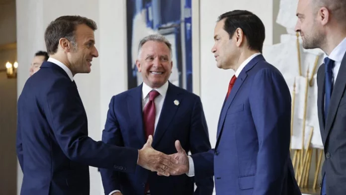 Première réunion à Paris entre Américains, Européens et Ukrainiens, rendez-vous à Londres