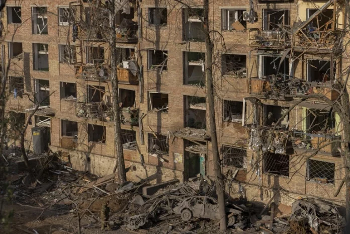 « Vladimir, ARRÊTE! » lance Trump après un nouveau carnage à Kiev