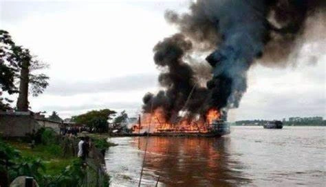 Incendie dans un bateau en RDC : bilan ramené à 33 morts