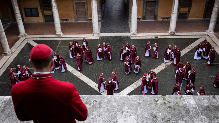 Une semaine avant le conclave, le suspense reste entier