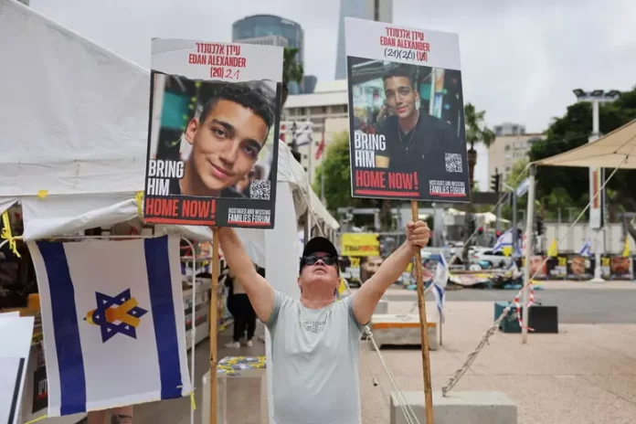 Le Hamas libère un otage israélo-américain avant une tournée de Trump au Moyen-Orient