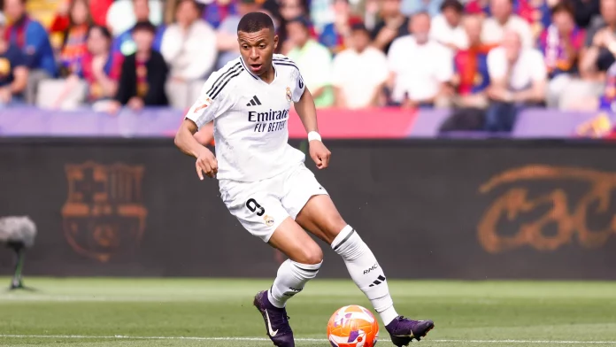 Espagne: le Barça résiste à un triplé de Mbappé et s’envole vers le titre