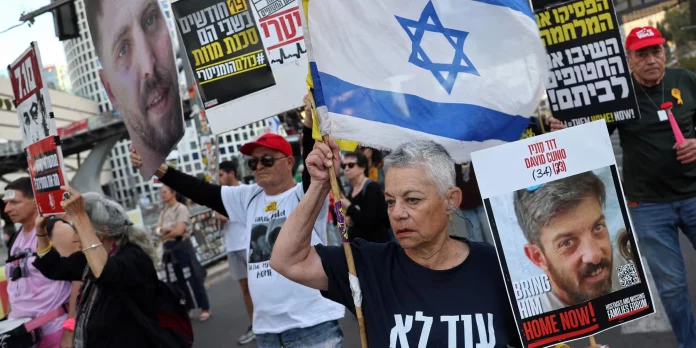 Gaza: le Hamas diffuse une vidéo de deux otages israéliens en vie