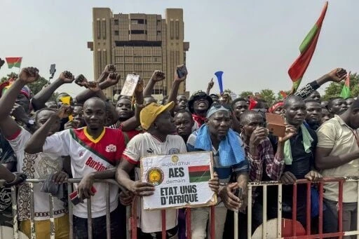 Burkina: la junte mobilise ses partisans après avoir dénoncé une tentative de coup d’Etat