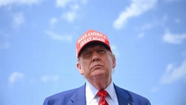 En bombardant l’Iran, Donald Trump fait le pari hasardeux de la force