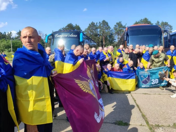 Ukraine: deuxième phase d’un échange de prisonniers après des frappes nocturnes