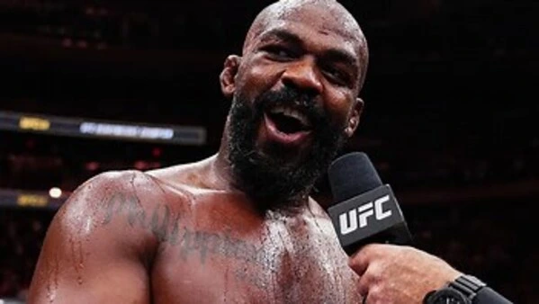Jon Jones, légende du MMA au parcours chaotique, met fin à sa carrière