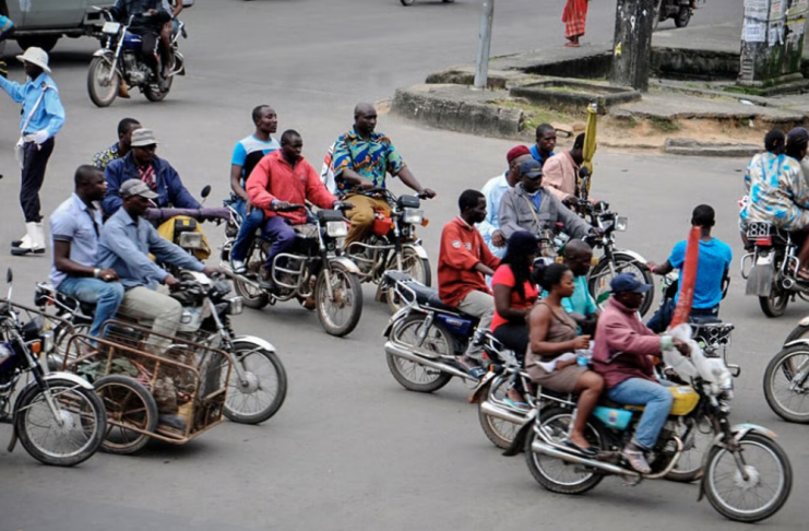 moto-taximen douala