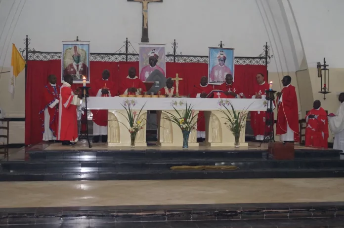 Ebolowa : Suspension de deux catéchistes accusés de sorcellerie