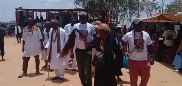 Au Sénégal, une cérémonie pour contrer les malheurs pour le pays prédits par des maîtres devins