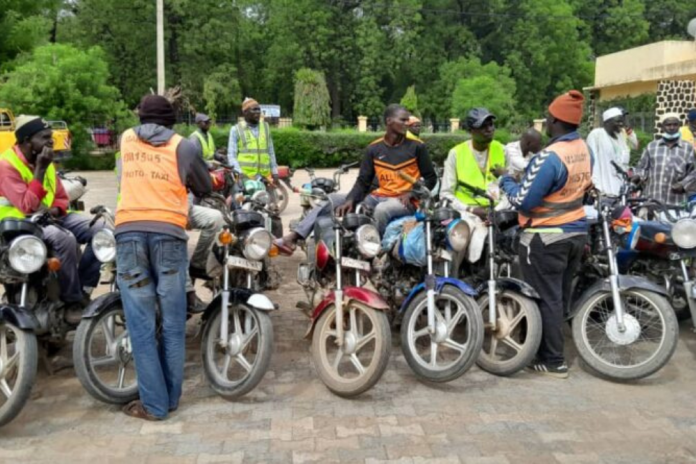 Garoua : Un moto-taximan retrouvé dans une poubelle