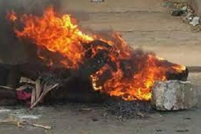 Justice populaire: Trois malfrats brulés vifs à Douala