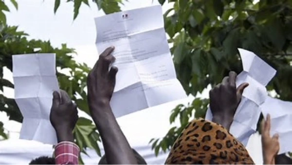 Le juteux business sur le dos des étrangers sans-papiers