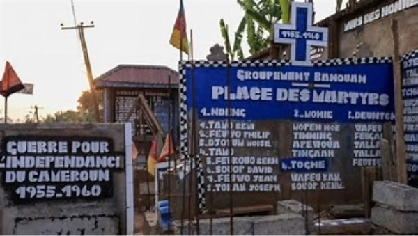 Macron brise un tabou en reconnaissant la « guerre » de la France au Cameroun pendant la décolonisation