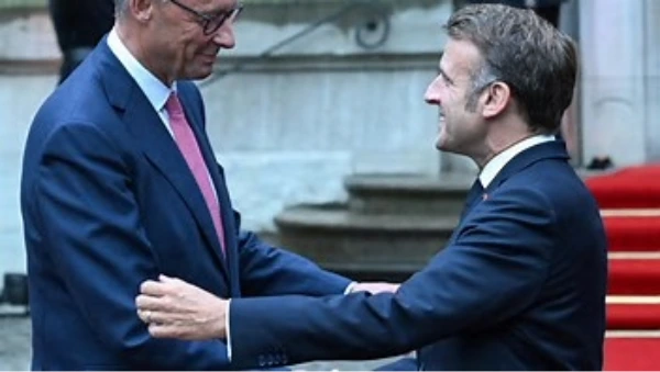 Macron et Merz scellent à Brégançon le « reset » franco-allemand