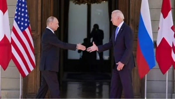 Entre présidents américains et maîtres du Kremlin, des sommets et des bas