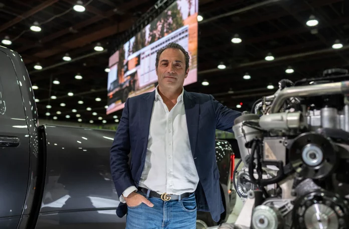 Le patron de Stellantis (Jeep, Peugeot, Fiat) critique à son tour la fin des ventes de voitures thermiques en 2035