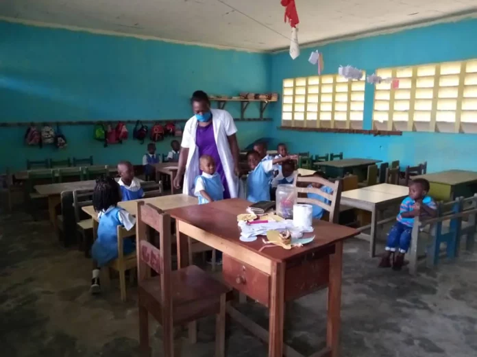 Rentrée scolaire 2025-2026 : Inquiétudes et préparatifs à Douala