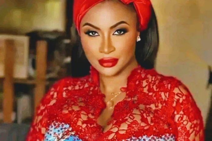 Présidentielle 2025 : Coco Emilia choisit Paul Biya