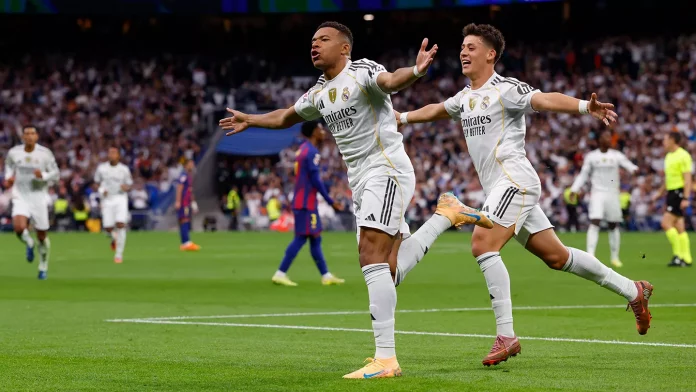 Espagne: Mbappé et le Real Madrid punissent le Barça et creusent l’écart