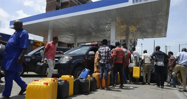 Mali: la junte suspend les cours à l’école et l’université à cause de la pénurie de carburant