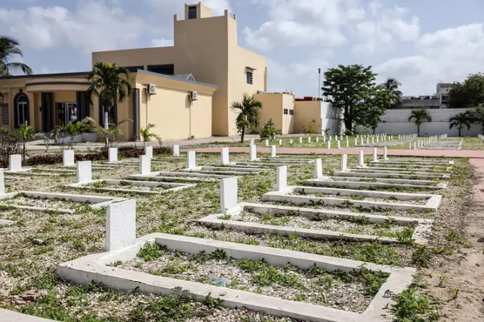 Sénégal: à Thiaroye, des archéologues explorent un cimetière pour élucider un massacre de tirailleurs