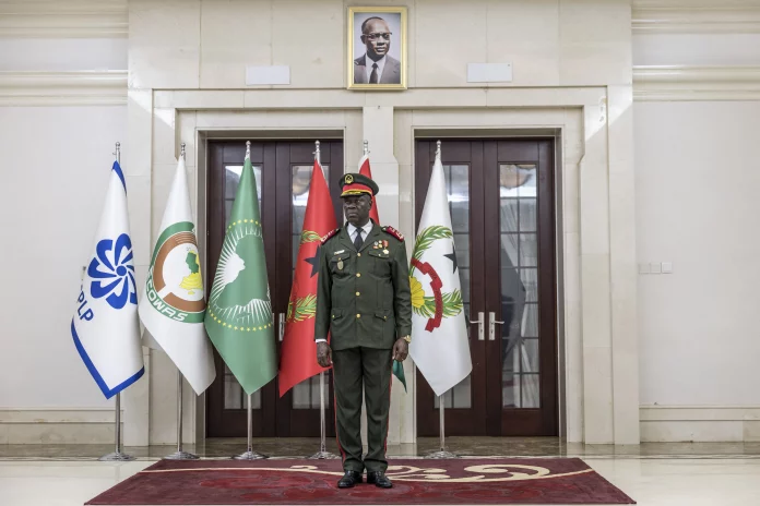 Instabilité et isolement africain : la Guinée-Bissau suspendue après le coup d’État