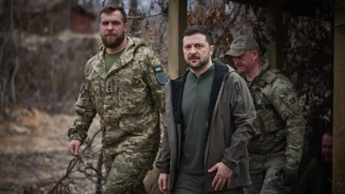 Avancée russe en Ukraine : une progression record en 2025 et des négociations cruciales à Kiev