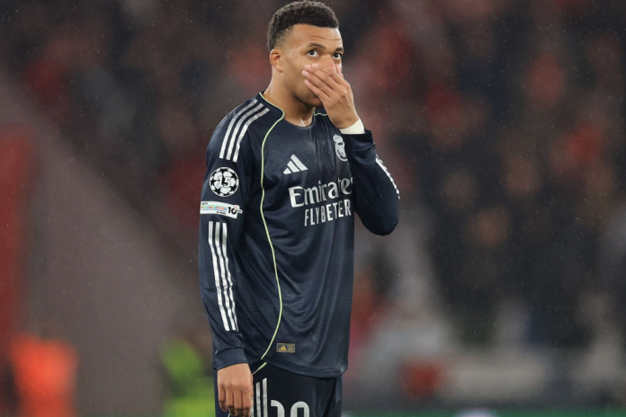 Débâcle du Real contre Benfica : Mbappé tape du poing sur la table