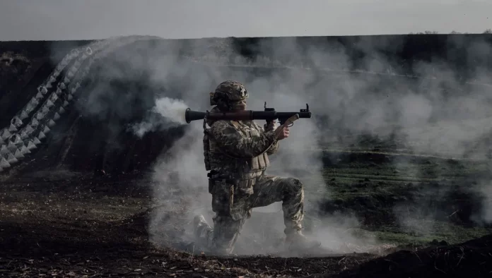 Kenya : Des ressortissants forcés à combattre pour la Russie