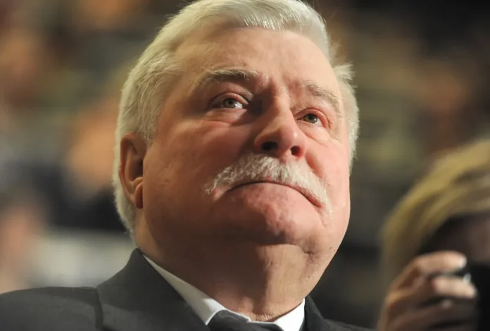 Lech Walesa : Trump « un traître », ou un dirigeant « exceptionnel »