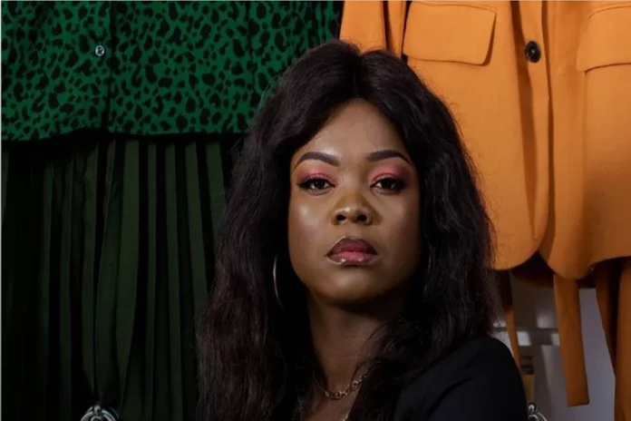 Moa Minga : Les épreuves derrière le sourire d’une comédienne